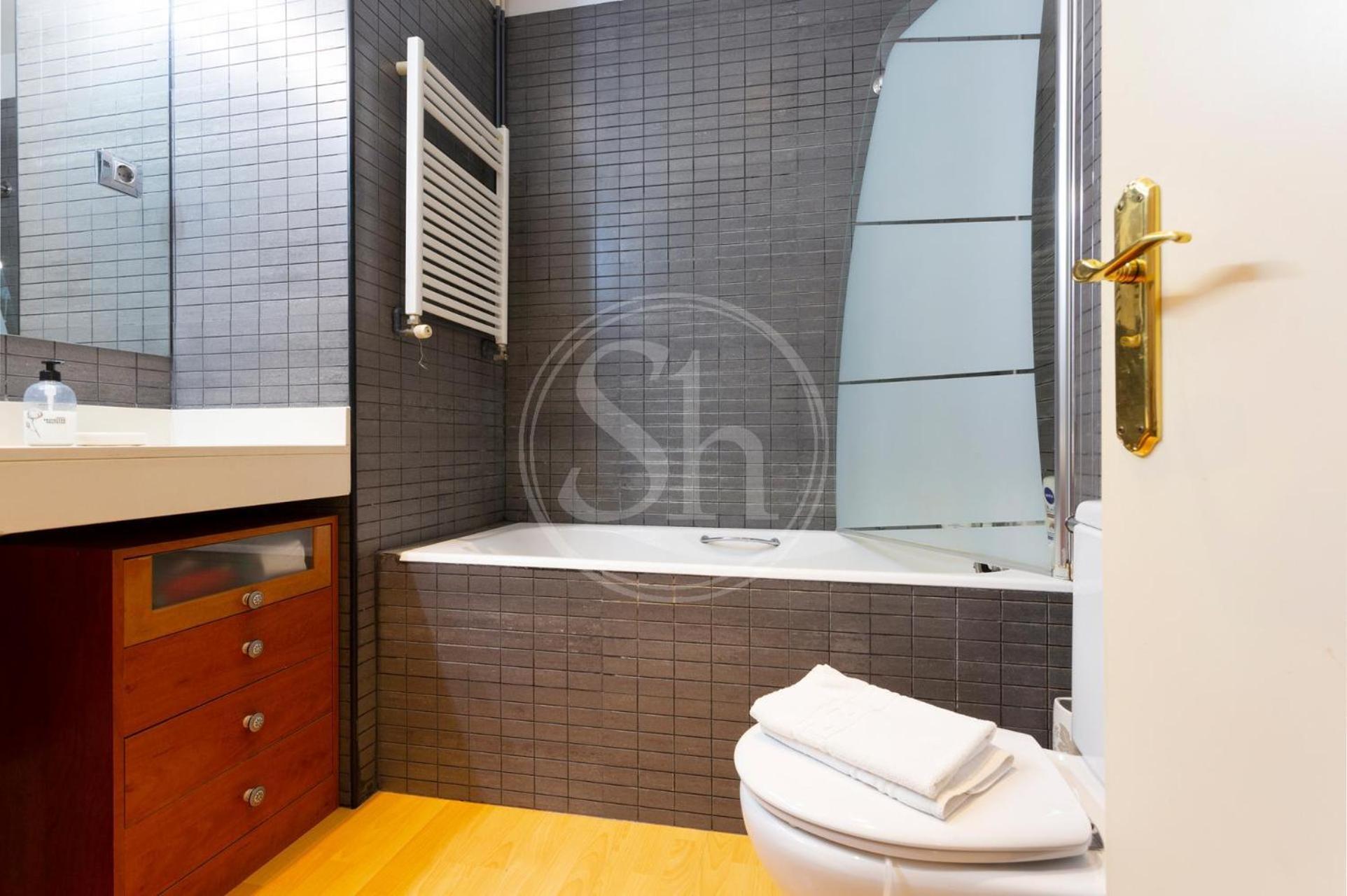 Apartamento Con Terraza En Poble Sec บาร์เซโลนา ภายนอก รูปภาพ
